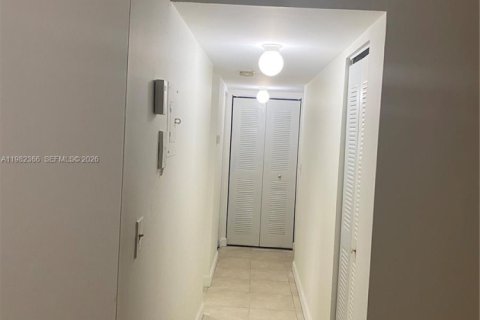 Appartement à louer à Miami, Floride: 2 chambres, 83.7 m2 № 2056727 - photo 7