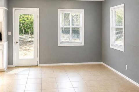 House in Saint Petersburg, Florida 3 bedrooms, 98.48 sq.m. № 2105308 - photo 2