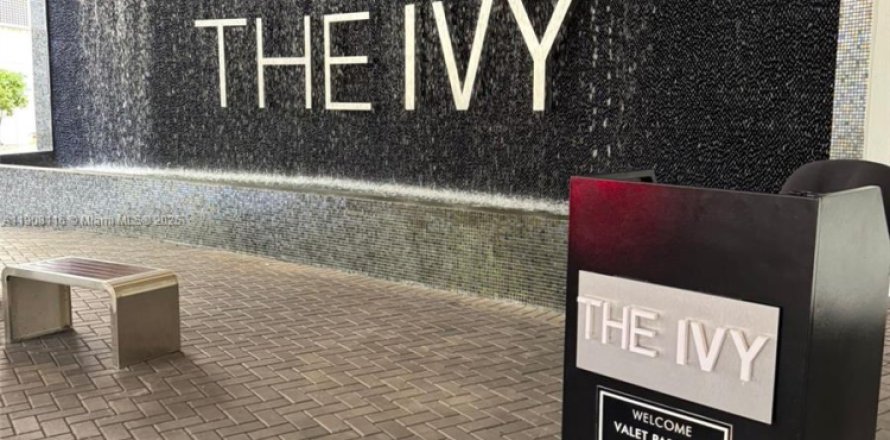 Condo à Miami, Floride, 2 chambres  № 1967913