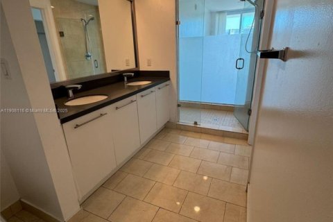 Copropriété à vendre à Miami, Floride: 2 chambres, 101.54 m2 № 1967913 - photo 9