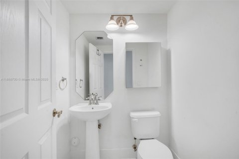 Condominio en venta en Miramar, Florida, 3 dormitorios, 133.41 m2 № 1887303 - foto 11