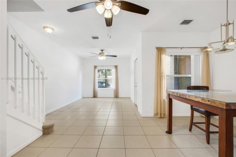 Condominio en venta en Miramar, Florida, 3 dormitorios, 133.41 m2 № 1887303 - foto 2
