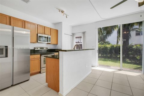 Condominio en venta en Miramar, Florida, 3 dormitorios, 133.41 m2 № 1887303 - foto 4