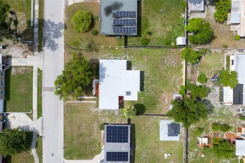 House in Orlando, Florida 4 bedrooms, 133.13 sq.m. № 1797190 - photo 8