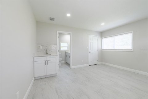 House in Orlando, Florida 4 bedrooms, 133.13 sq.m. № 1797190 - photo 22