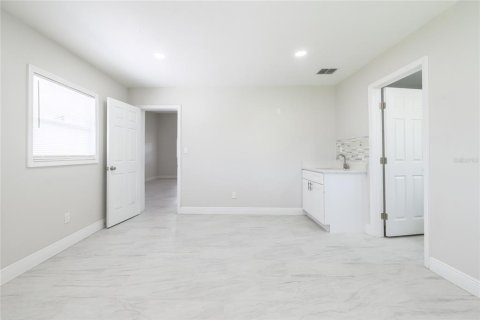 House in Orlando, Florida 4 bedrooms, 133.13 sq.m. № 1797190 - photo 20
