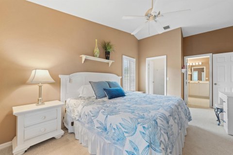 House in Port St. Lucie, Florida 3 bedrooms, 149.94 sq.m. № 2421382 - photo 14