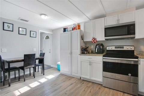 Casa en venta en Lakeland, Florida, 3 dormitorios, 98.1 m2 № 1530471 - foto 11