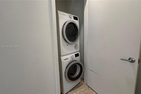 Apartment in Miami Beach, Florida 1 bedroom, 69.68 sq.m. № 2069621 - photo 7