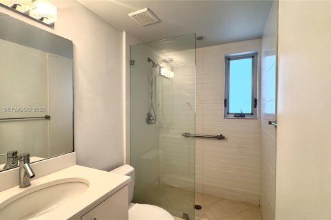 Apartment in Miami Beach, Florida 1 bedroom, 69.68 sq.m. № 2069621 - photo 6