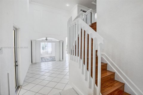 Townhouse in Miramar, Florida 4 bedrooms, 163.6 sq.m. № 1990173 - photo 23