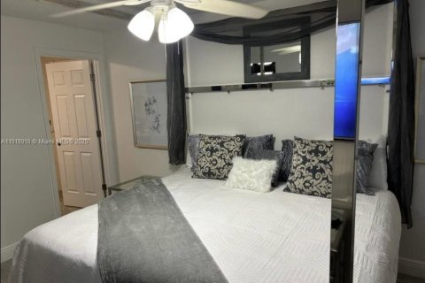 Снять в аренду виллу или дом в Стьюарт, Флорида 3 спальни, 113.71м2, № 1973294 - фото 2