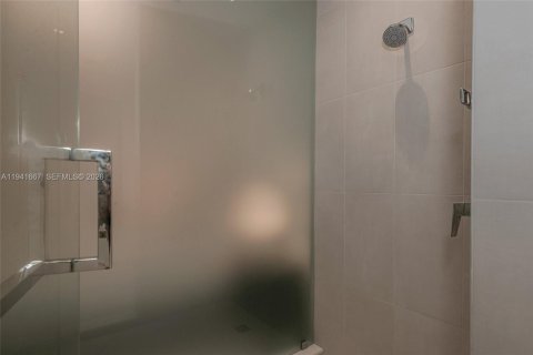 Condominio en venta en Miami Beach, Florida, 2 dormitorios, 137.12 m2 № 1999842 - foto 20