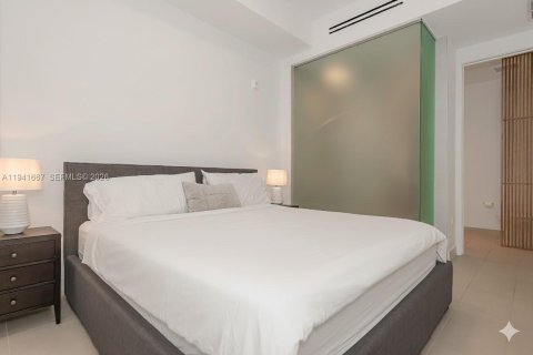 Condominio en venta en Miami Beach, Florida, 2 dormitorios, 137.12 m2 № 1999842 - foto 16