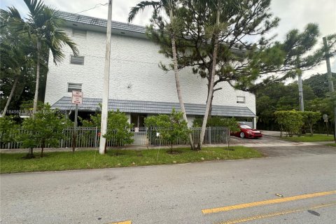 Снять в аренду кондоминиум в Норт-Майами, Флорида 1 спальня, 70.79м2, № 1842757 - фото 19