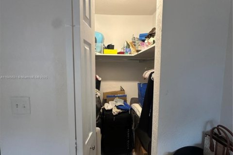 Снять в аренду кондоминиум в Норт-Майами, Флорида 1 спальня, 70.79м2, № 1842757 - фото 17