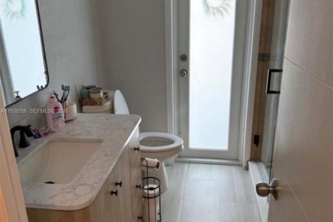 Villa ou maison à louer à Sunrise, Floride: 4 chambres, 168.99 m2 № 1996862 - photo 7