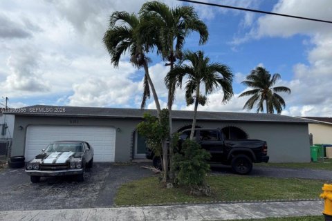 Villa ou maison à louer à Sunrise, Floride: 4 chambres, 168.99 m2 № 1996862 - photo 17