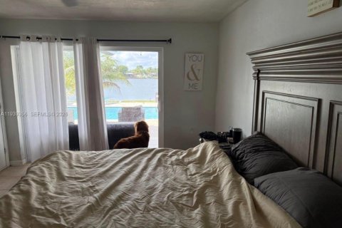 Villa ou maison à louer à Sunrise, Floride: 4 chambres, 168.99 m2 № 1996862 - photo 14