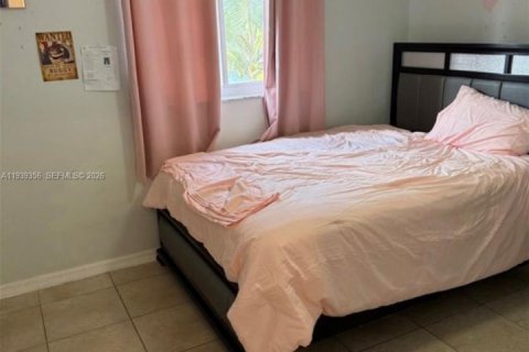 Villa ou maison à louer à Sunrise, Floride: 4 chambres, 168.99 m2 № 1996862 - photo 8