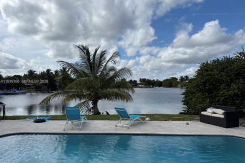 Villa ou maison à Sunrise, Floride 4 chambres, 168.99 m2 № 1996862