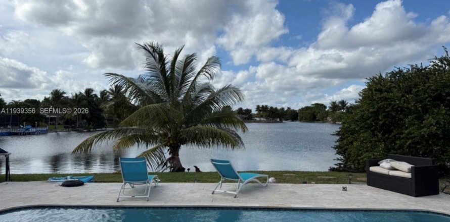 Villa ou maison à Sunrise, Floride 4 chambres, 168.99 m2 № 1996862