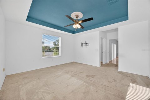 House in Haines City, Florida 4 bedrooms, 184.23 sq.m. № 1907936 - photo 18