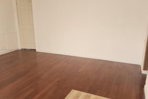 Apartamento en alquiler en Boca Raton, Florida, 4 dormitorios, 156.08 m2 № 2007096 - foto 15