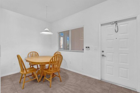 Купить кондоминиум в Тамарак, Флорида 3 комнаты, 135.36м2, № 2083115 - фото 13