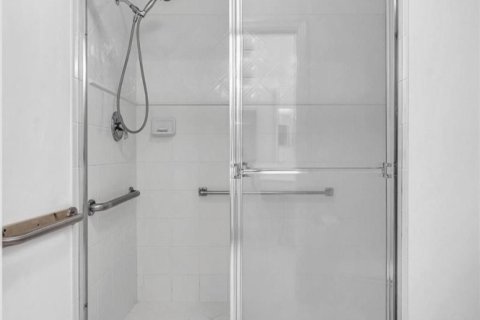 Купить кондоминиум в Тамарак, Флорида 3 комнаты, 135.36м2, № 2083115 - фото 26