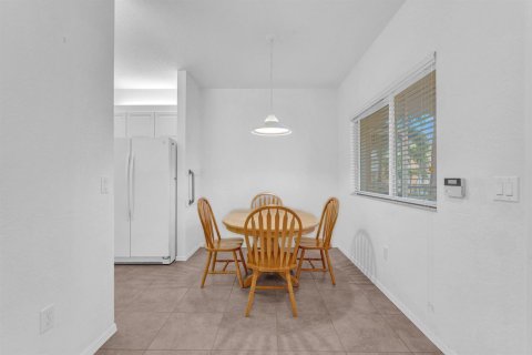 Купить кондоминиум в Тамарак, Флорида 3 комнаты, 135.36м2, № 2083115 - фото 12