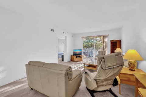 Купить кондоминиум в Тамарак, Флорида 3 комнаты, 135.36м2, № 2083115 - фото 18