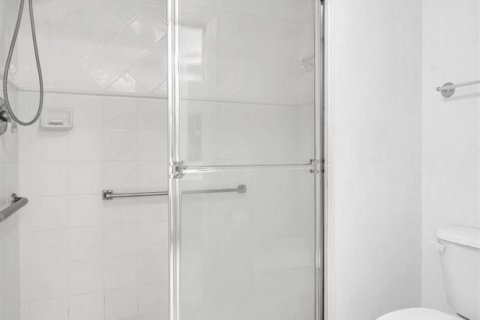 Купить кондоминиум в Тамарак, Флорида 3 комнаты, 135.36м2, № 2083115 - фото 25