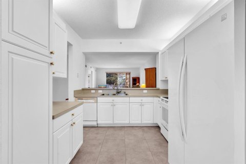 Купить кондоминиум в Тамарак, Флорида 3 комнаты, 135.36м2, № 2083115 - фото 4