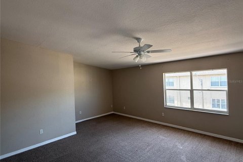 Townhouse in Tierra Verde, Florida 3 bedrooms, 178.19 sq.m. № 2111048 - photo 23