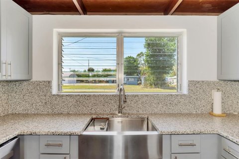 Villa ou maison à vendre à Englewood, Floride: 2 chambres, 57.23 m2 № 2237297 - photo 11