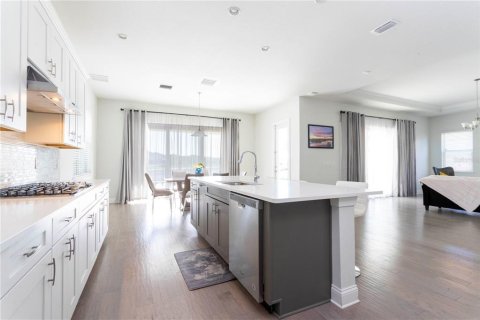 House in Orlando, Florida 5 bedrooms, 354.52 sq.m. № 1801561 - photo 20