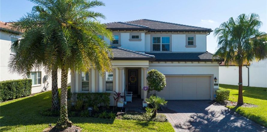 House in Orlando, Florida 5 bedrooms, 354.52 sq.m. № 1801561