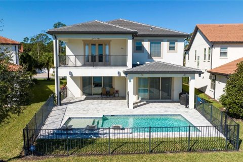 House in Orlando, Florida 5 bedrooms, 354.52 sq.m. № 1801561 - photo 6