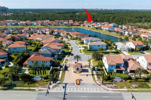 House in Orlando, Florida 5 bedrooms, 354.52 sq.m. № 1801561 - photo 10