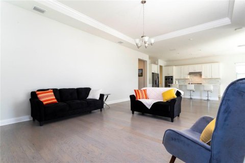House in Orlando, Florida 5 bedrooms, 354.52 sq.m. № 1801561 - photo 28