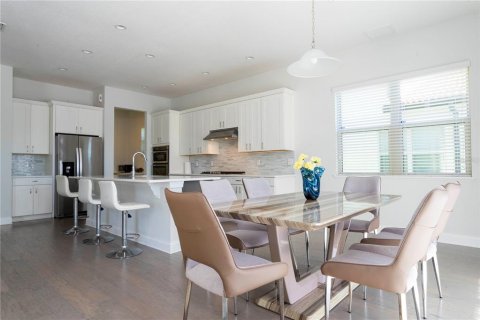 House in Orlando, Florida 5 bedrooms, 354.52 sq.m. № 1801561 - photo 26