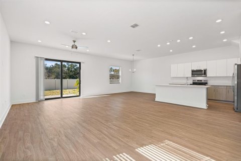 Villa ou maison à louer à Lakewood Ranch, Floride: 4 chambres, 225.2 m2 № 2294538 - photo 10