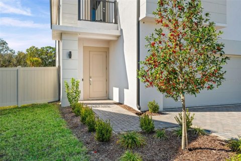 Villa ou maison à louer à Lakewood Ranch, Floride: 4 chambres, 225.2 m2 № 2294538 - photo 2