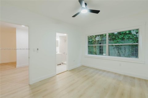 Condo in Miami Beach, Florida, 1 bedroom  № 1973577 - photo 8