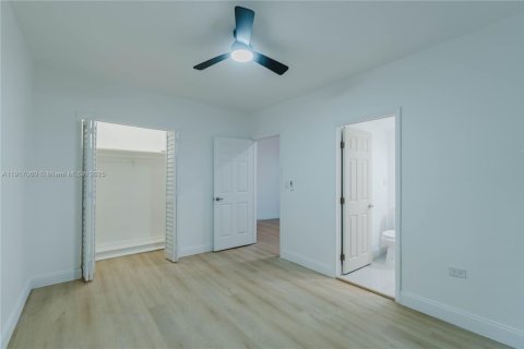 Condo in Miami Beach, Florida, 1 bedroom  № 1973577 - photo 10