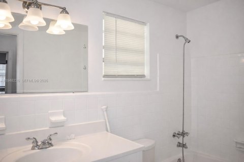 Appartement à louer à Hollywood, Floride: 1 chambre, 69.68 m2 № 2008518 - photo 8