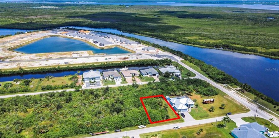 Land in Port Charlotte, Florida № 2214436