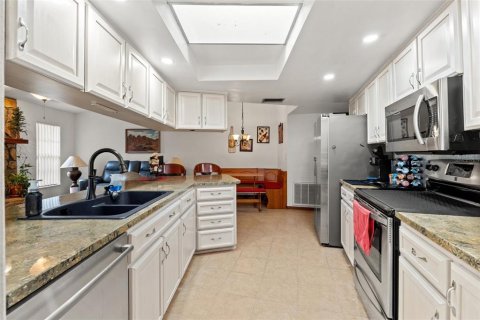 Villa ou maison à vendre à Spring Hill, Floride: 3 chambres, 164.44 m2 № 1687204 - photo 12