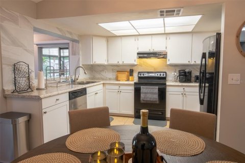House in Kissimmee, Florida 4 bedrooms, 158.86 sq.m. № 1832851 - photo 12
